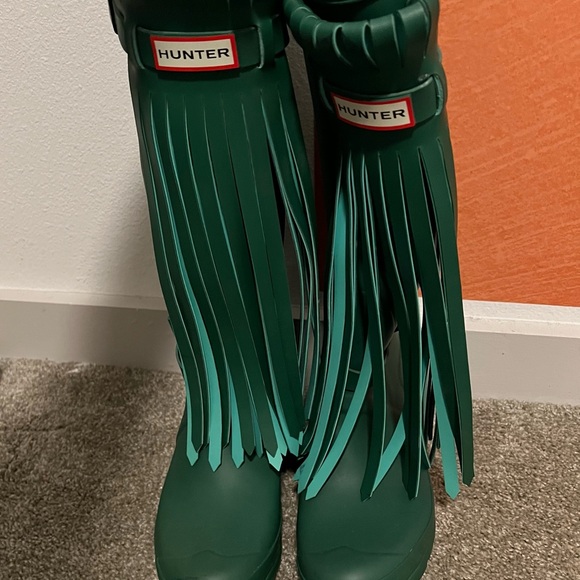 Rare find! Tall Green Tasseled Hunter Boot - Picture 2 of 7